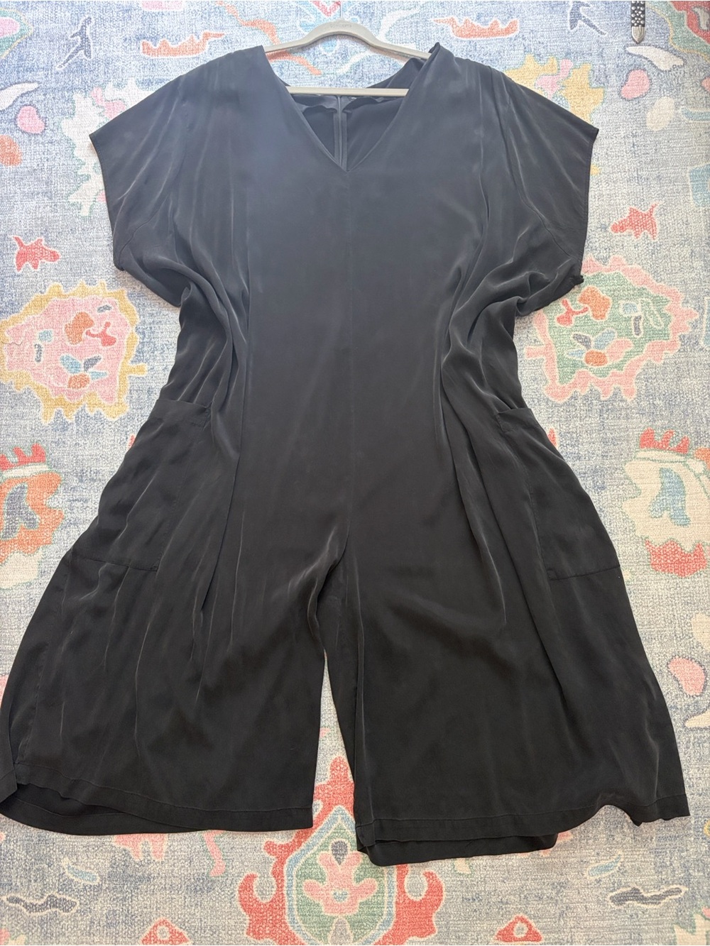 Universal Standard Cupro /vegan silk Jumpsuit, lightweight, classy, comfortable - Picture 3 of 9